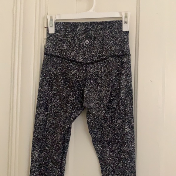 Lululemon Aligns - Picture 4 of 5